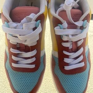 Lacoste Peanuts Limited Edition Sneakers with Yellow and Salmon suede Accents
